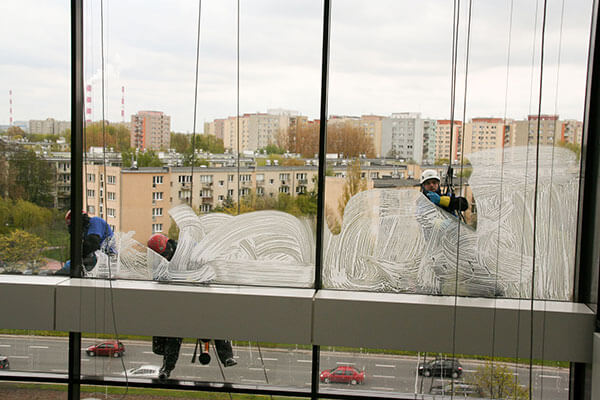 Prace alpinistyczne na wysokościach Prace alpinistyczne na wysokościach